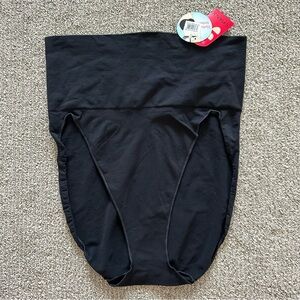 Spanx Undie-tectable Brief Panty Black Size 3X‎